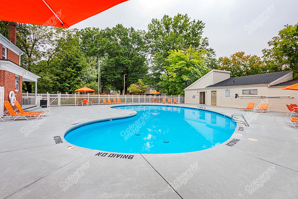5518-w-market-ext0314