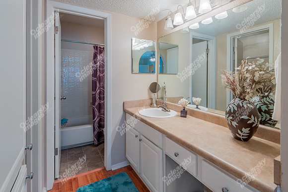balcones-woods-apts-9875