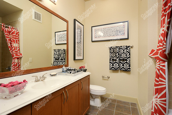 2121-mid-lane-apts-7004