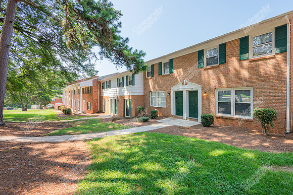 1701-hudson-ext6818