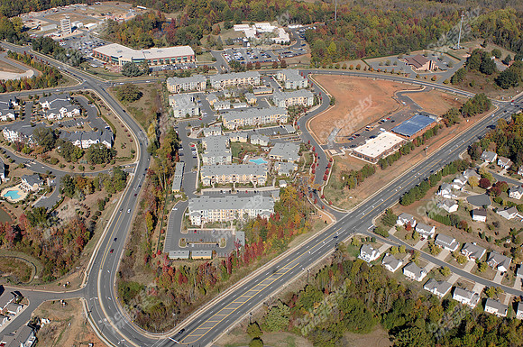 Courtney Oaks Apts 206