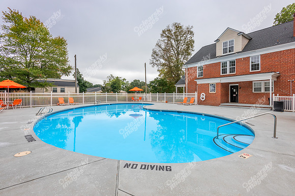 5518-w-market-ext0302