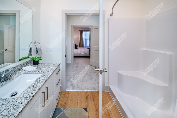 2545-jessamine-int-w18373