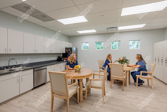 CarolinaPetsAnimalHospital_Staff_Lounge326