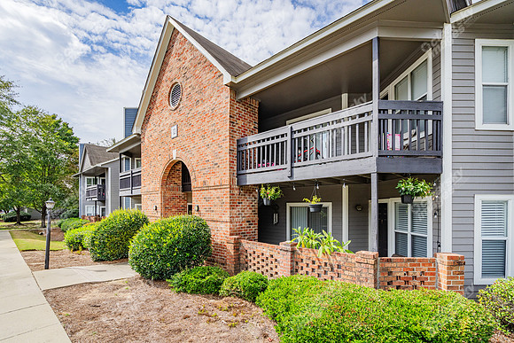 350-powell-ext02400
