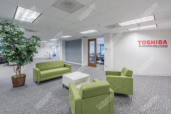 4824-parkway-int4180