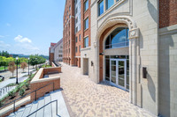 andy-holt-ext1851