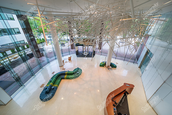 1349-w-peachtree-int1742