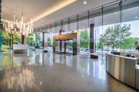 1349-w-peachtree-int1817