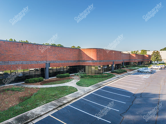 1740-corporate-drn1077