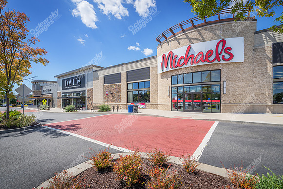 12300-w-broad-ext-1536