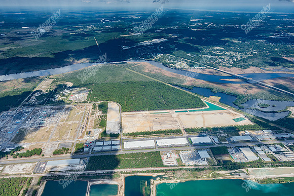 3940-hwy-421-air4495