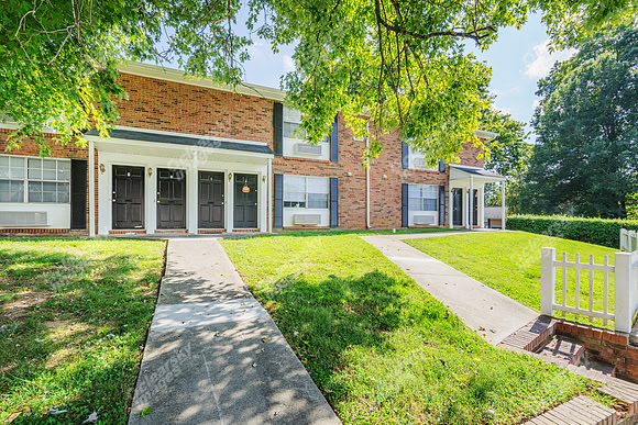 1024-ashwood-ext0704