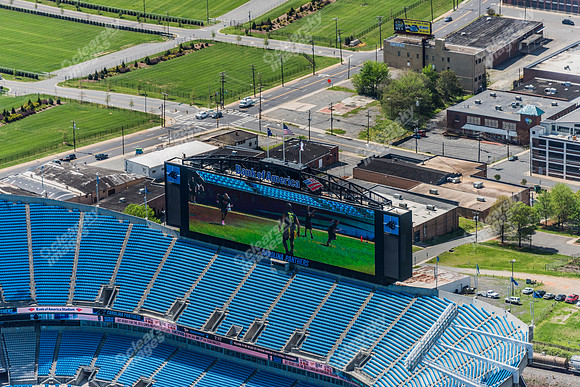boa-stadium-scoreboard-0415-3760
