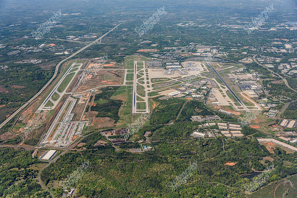 charlotte-douglas-airport-041115-4005