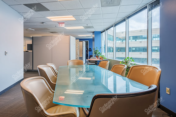 901-w-trade-int0581