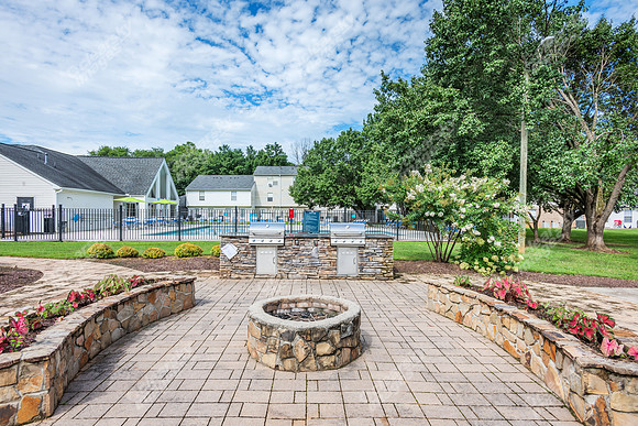 terrace-olde-battleground-ext2861