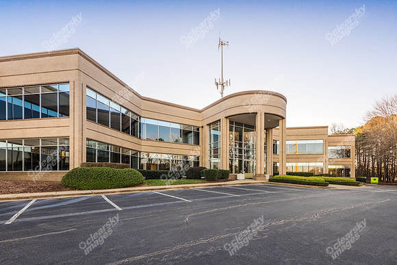 5520-capital-center-ext5-7998