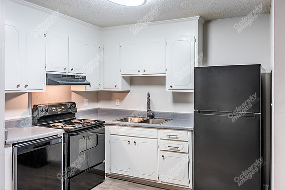 2295-pineview-int1475