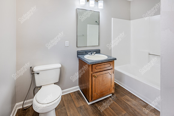 2295-pineview-int1540