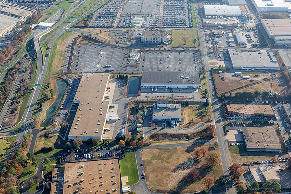 airport-center-112114-2835