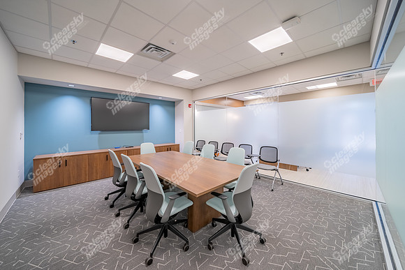 1050-founders-int-w2070