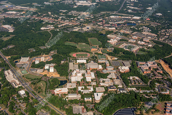 university-center-apts-air-1423