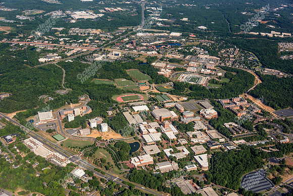 university-center-apts-air-1420