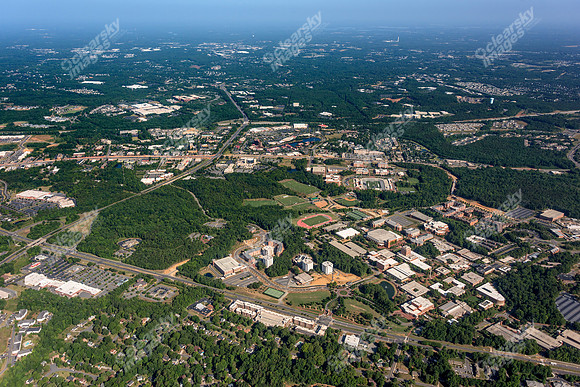 university-center-apts-air-1419