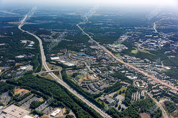 university-center-apts-air-1404