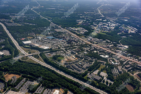 university-center-apts-air-1400