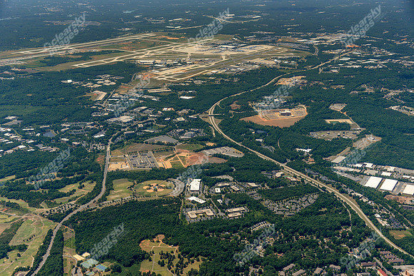 parkway-plaza-bp-air-3441