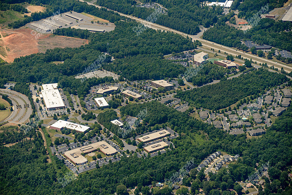 parkway-plaza-bp-air-3435