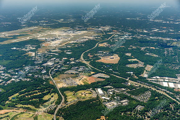parkway-plaza-bp-air-3433