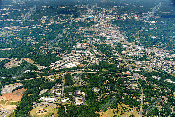 parkway-plaza-bp-air-3424