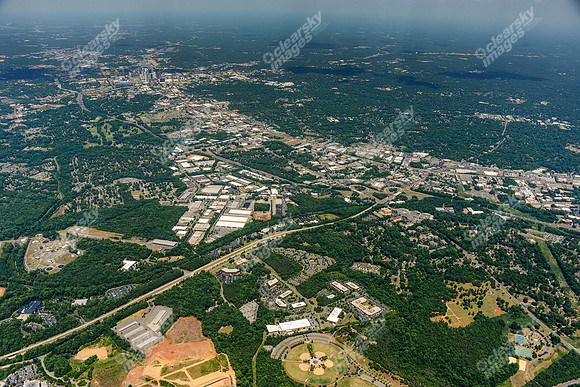 parkway-plaza-bp-air-3419