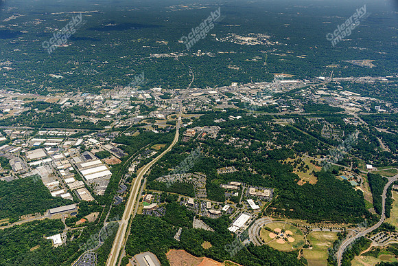 parkway-plaza-bp-air-3414