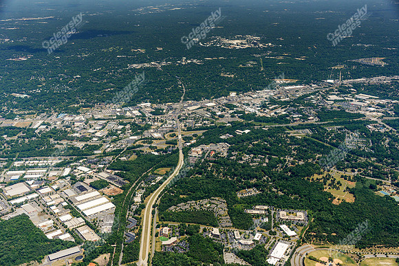 parkway-plaza-bp-air-3412