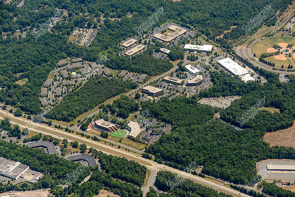 parkway-plaza-bp-air-3406
