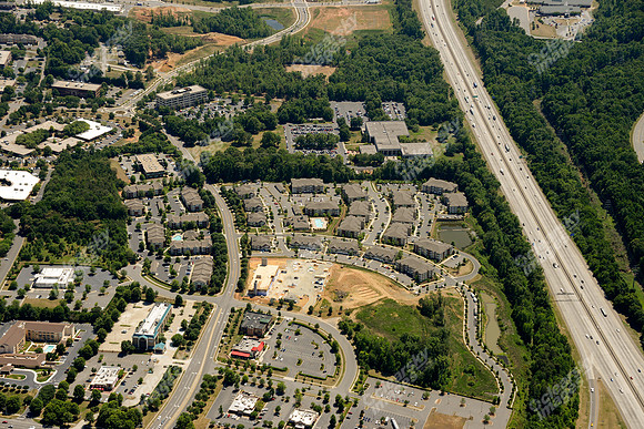university-center-apts-air-3464
