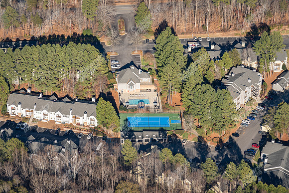1000-crowne-oaks-air09508