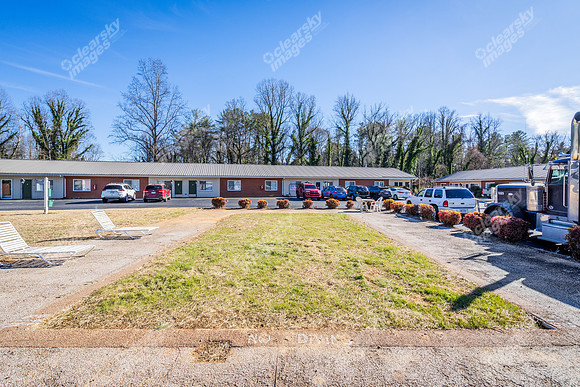 926-meadowood-ext7045