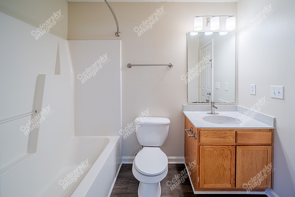 1000-s-lindell-int1629