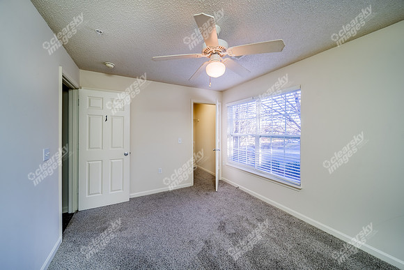 1000-s-lindell-int1664