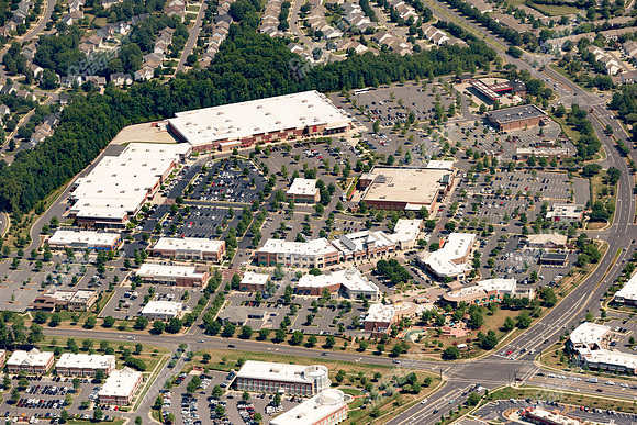 blakeney-shopping-air-2200
