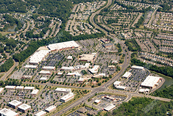 blakeney-shopping-air-2199