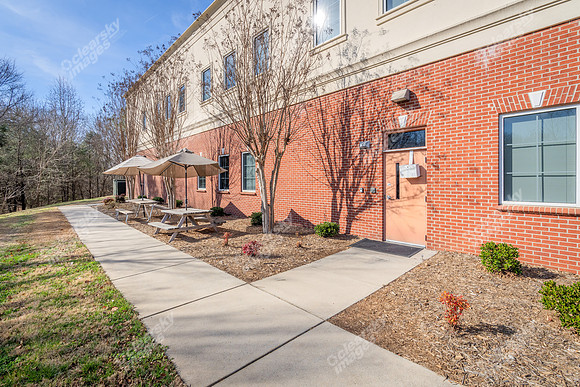 5651-poplar-ext5009