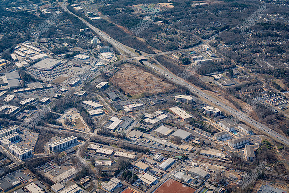 77-center-air1436
