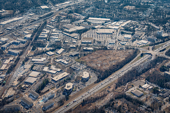77-center-air1470