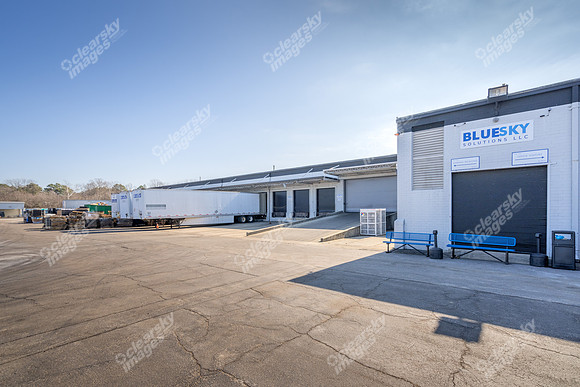 2201-s-wilmington-ext2103